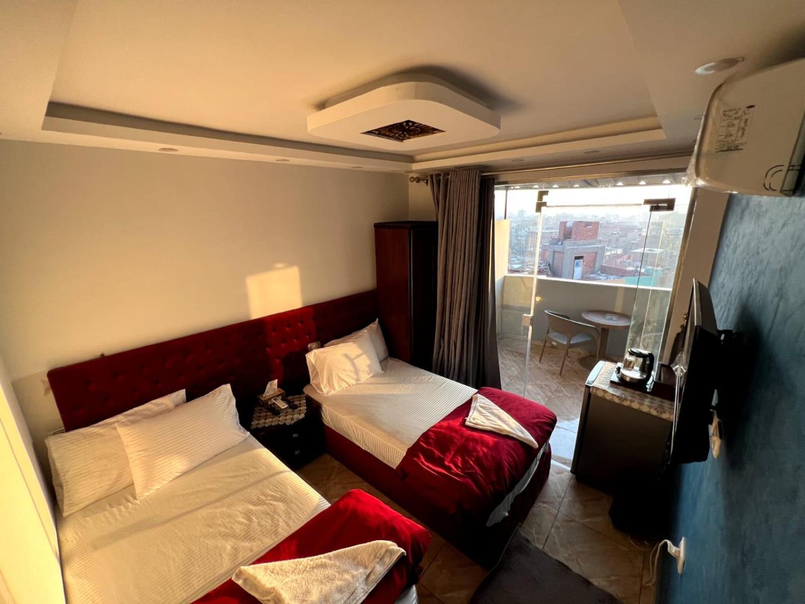 Orion Pyramids View Hotel Kafrat al Jabal Bagian luar foto