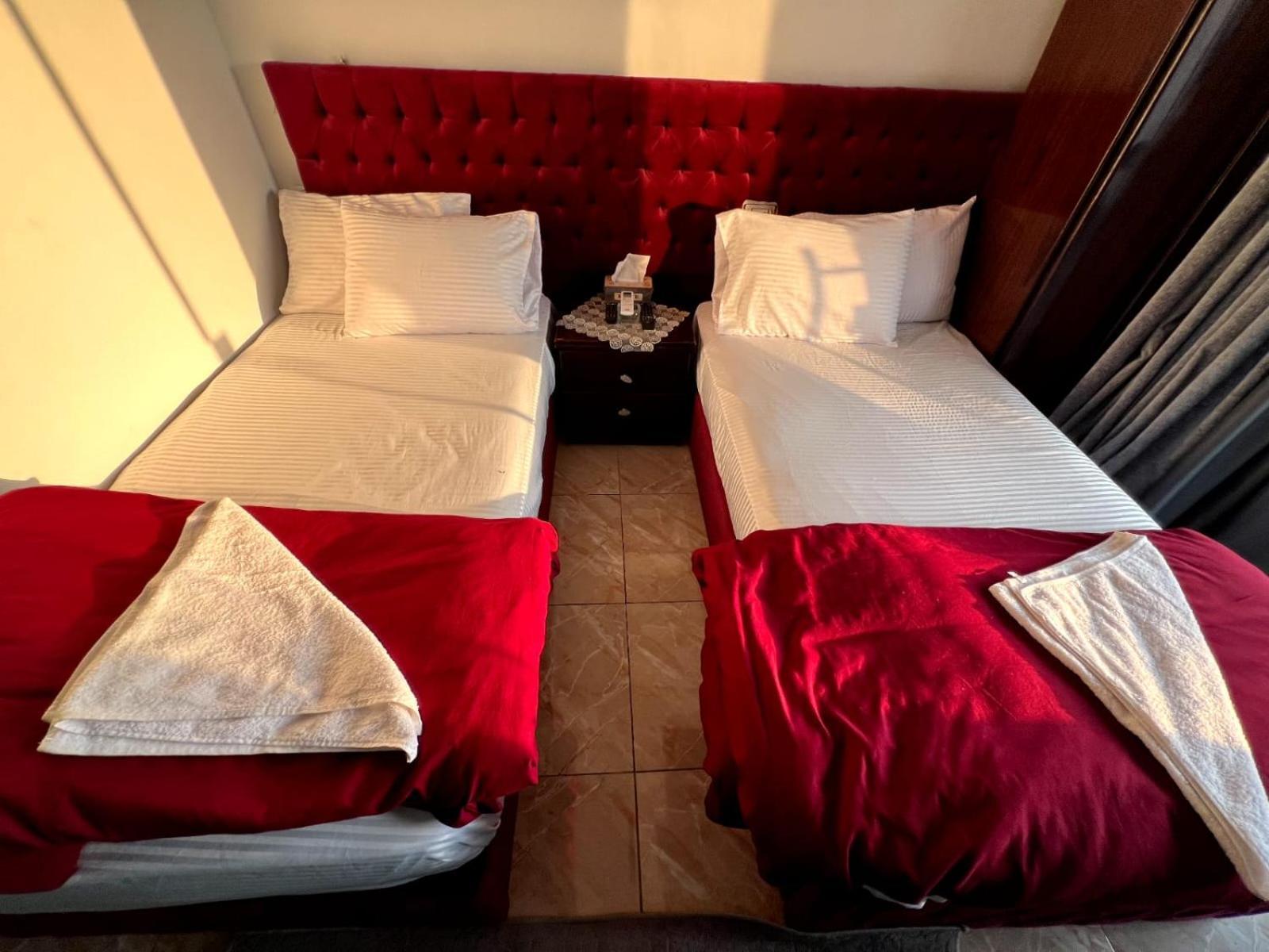 Orion Pyramids View Hotel Kafrat al Jabal Bagian luar foto