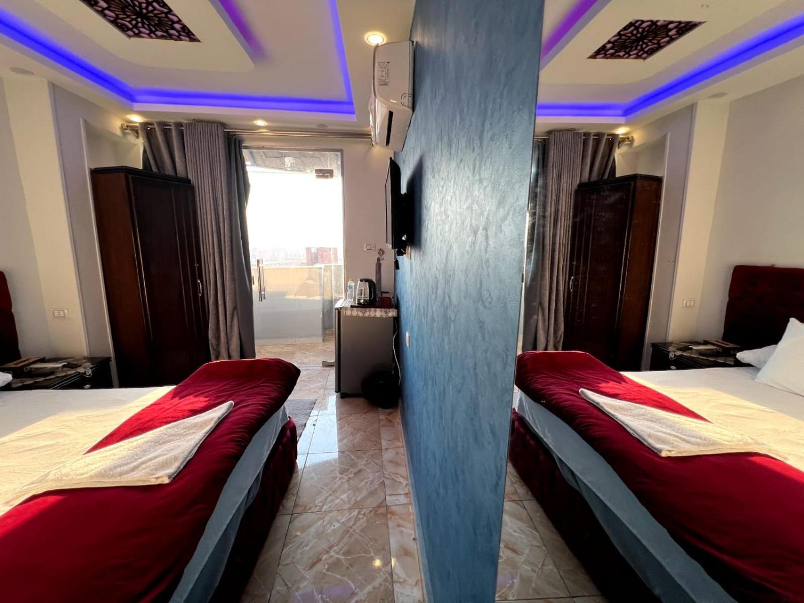 Orion Pyramids View Hotel Kafrat al Jabal Bagian luar foto