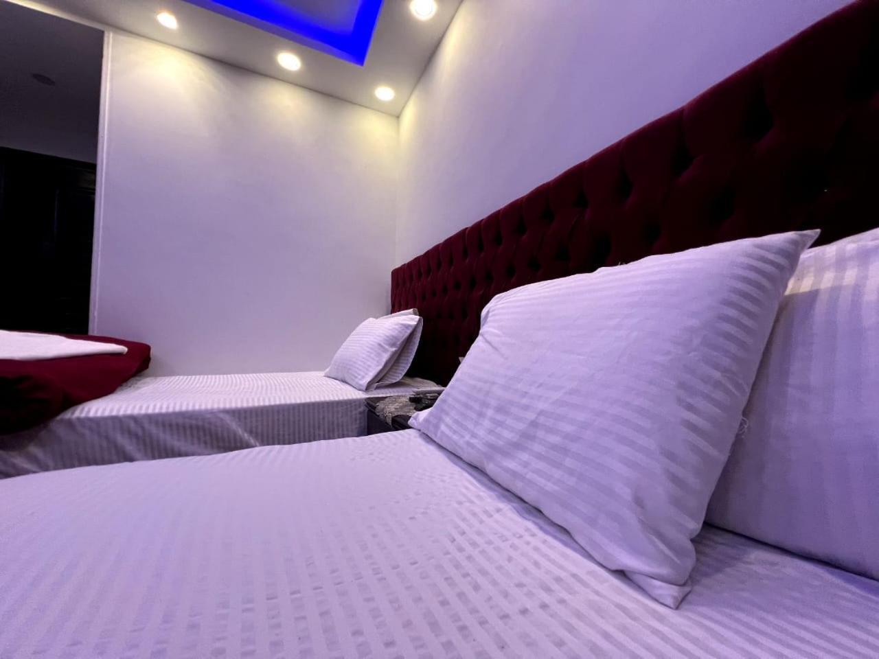 Orion Pyramids View Hotel Kafrat al Jabal Bagian luar foto