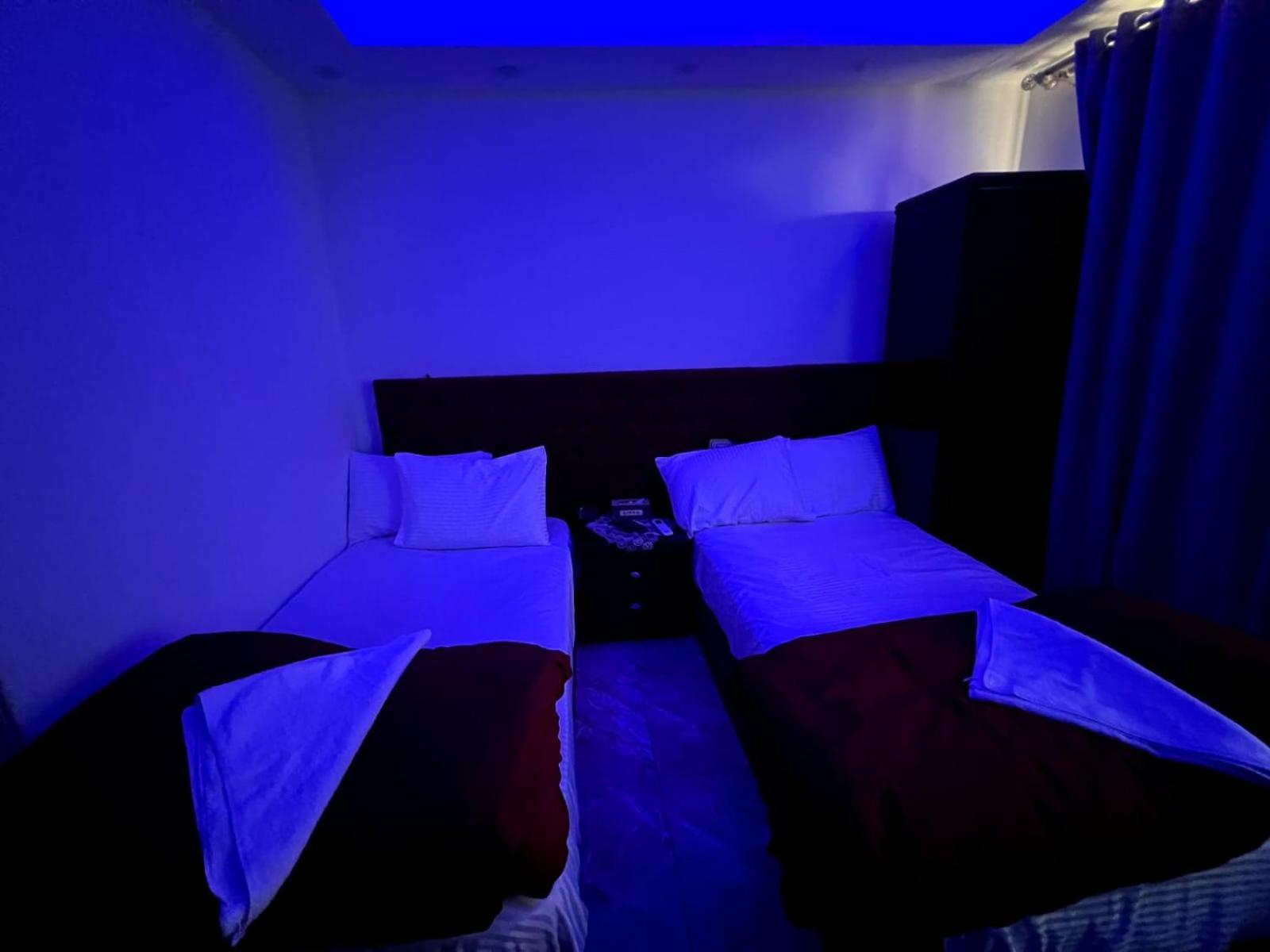 Orion Pyramids View Hotel Kafrat al Jabal Bagian luar foto