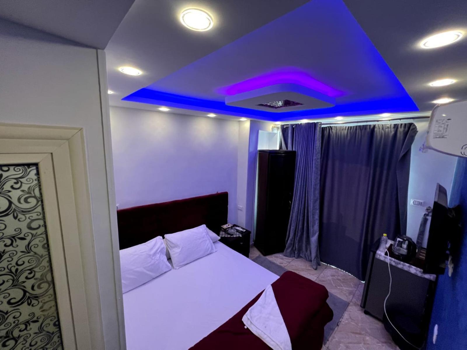Orion Pyramids View Hotel Kafrat al Jabal Bagian luar foto