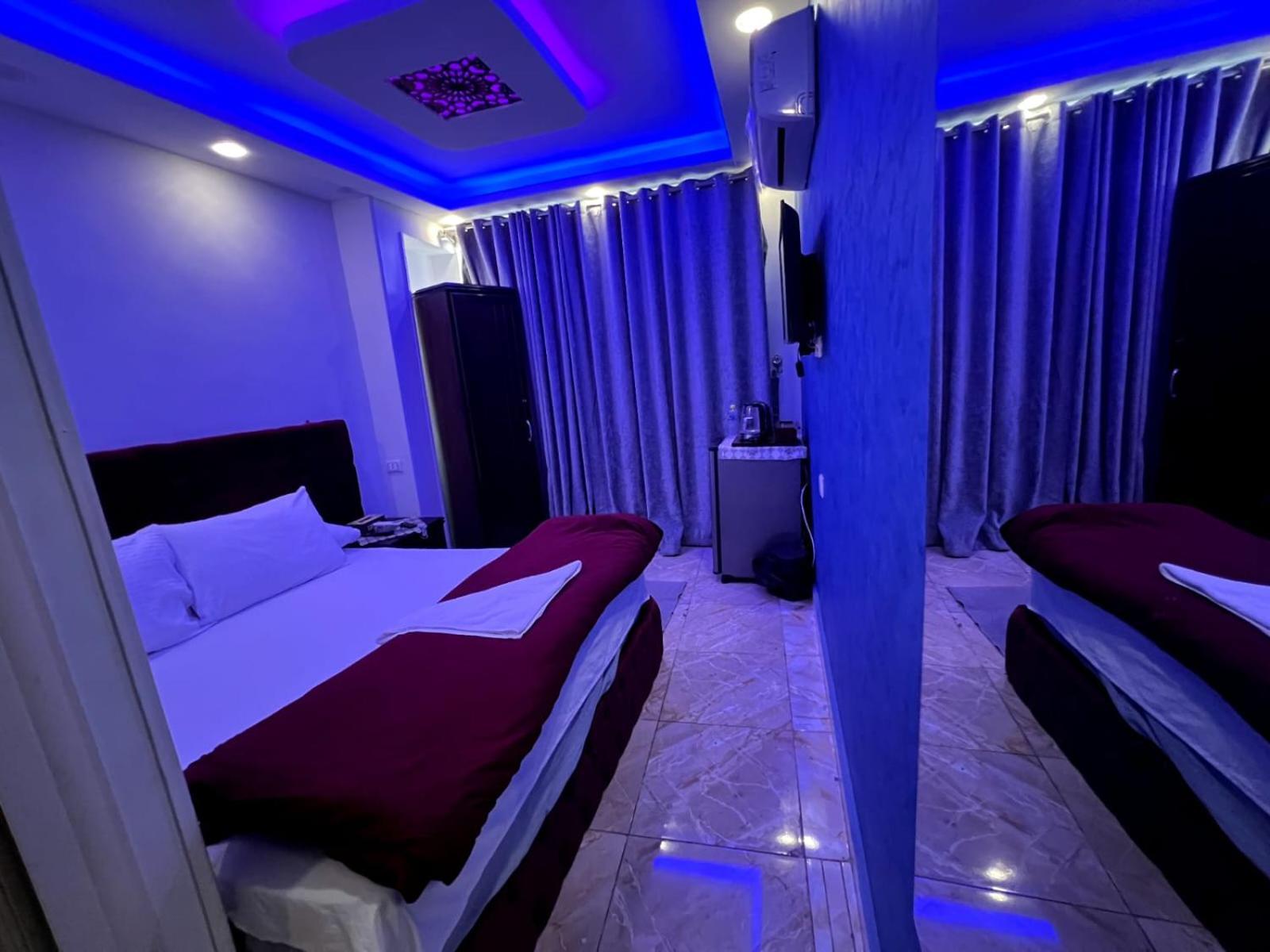 Orion Pyramids View Hotel Kafrat al Jabal Bagian luar foto